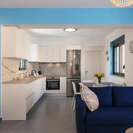 Greek Sky - New Modern With Shared Pool Tavronitis