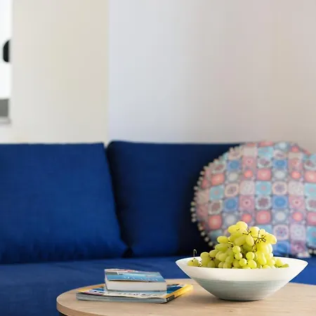 Greek Sky - New Modern With Shared Pool Apartament