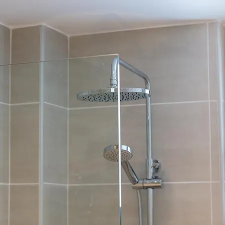 Greek Sky - New Modern With Shared Pool Apartament *
